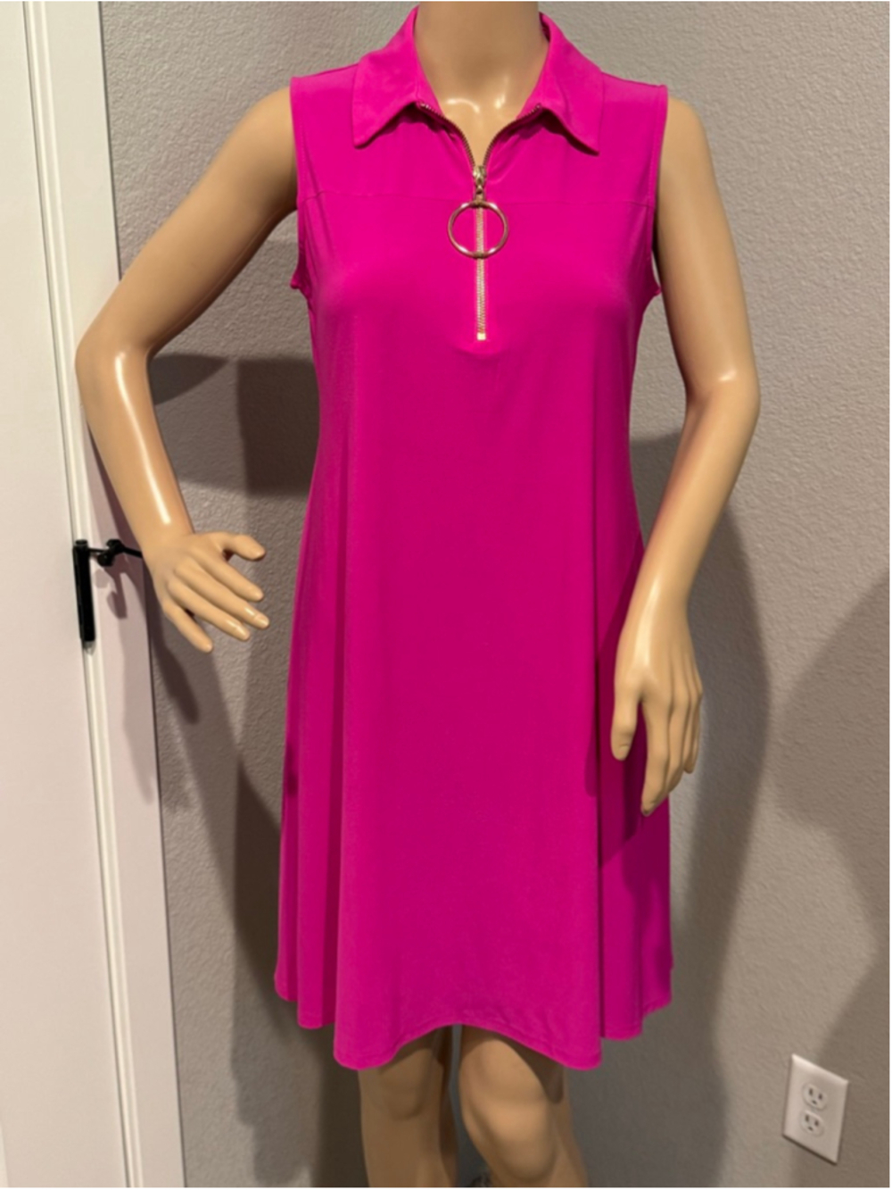 Women's MSK Fuchsia Sleeveless Collared Dress with Gold Zipper S